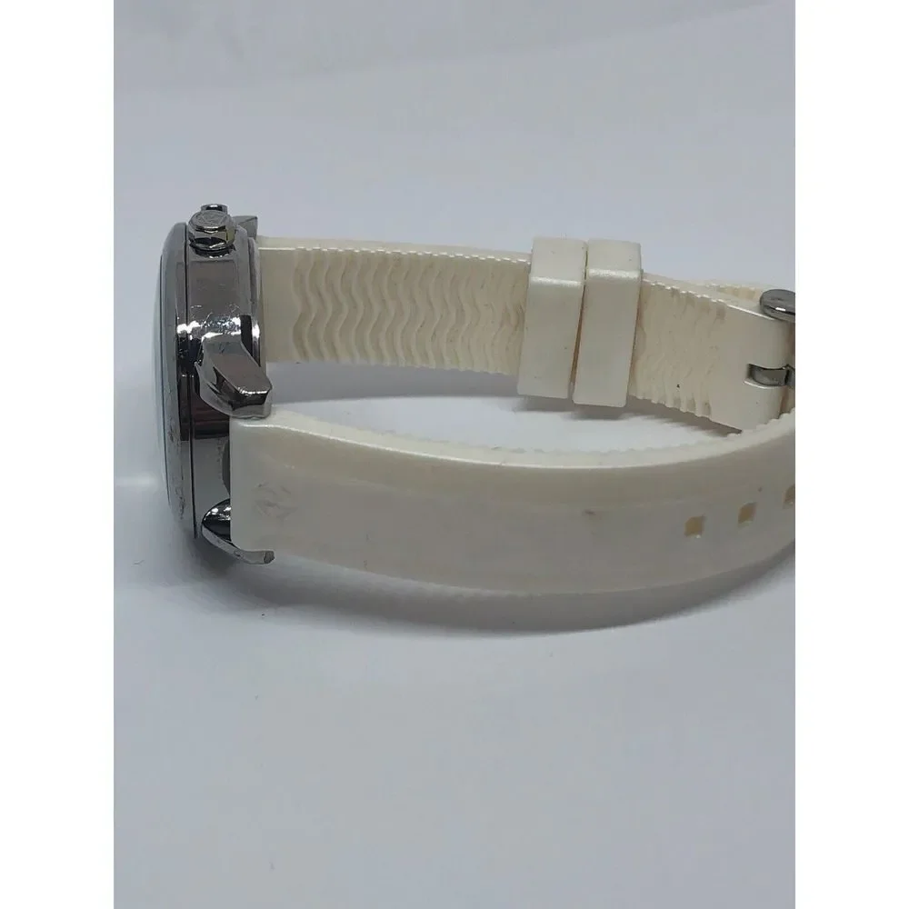 Relic ZR12060 Women's White Silicone Analog White Dial Quartz Genuine Watch DV91